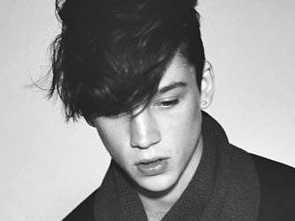 Wholesale customer jewelry showcase