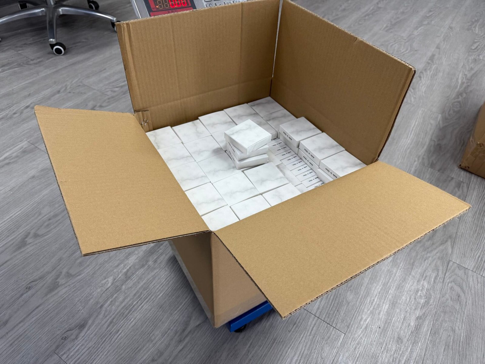 Jewelry exchange process illustration